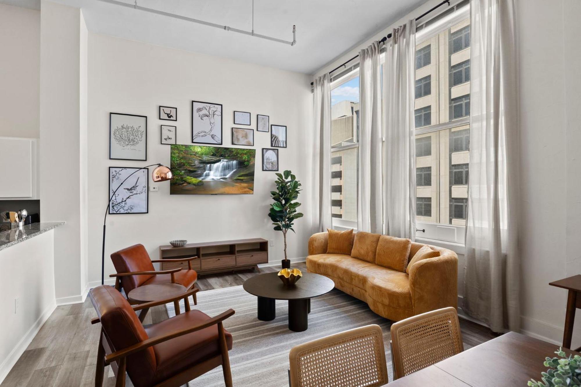 Indy Metro Stay - Sleeps 8 - Skywalk Access - Monument Circle Indianapolis Exteriér fotografie
