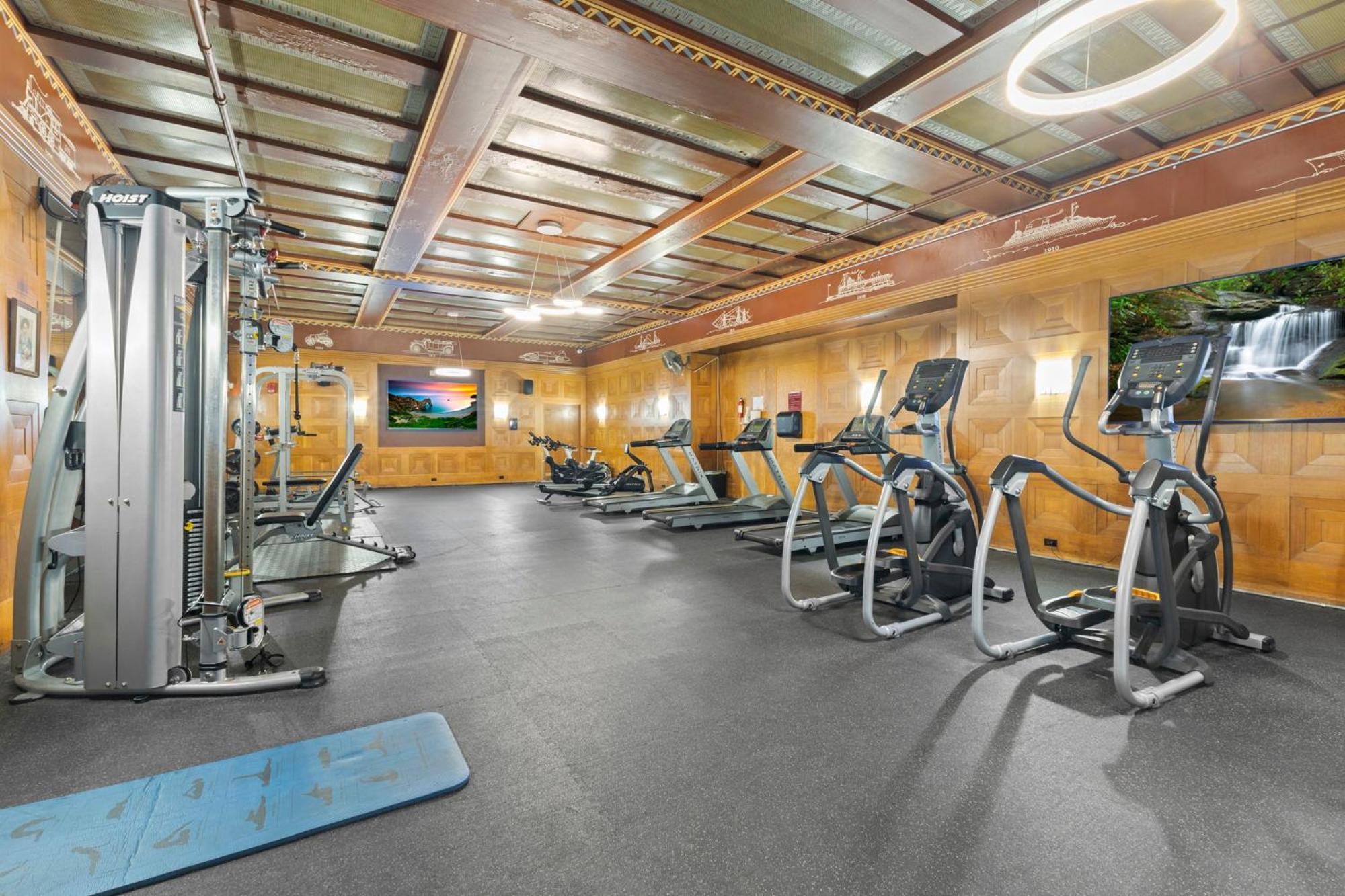 Indy Metro Stay - Sleeps 8 - Skywalk Access - Monument Circle Indianapolis Exteriér fotografie