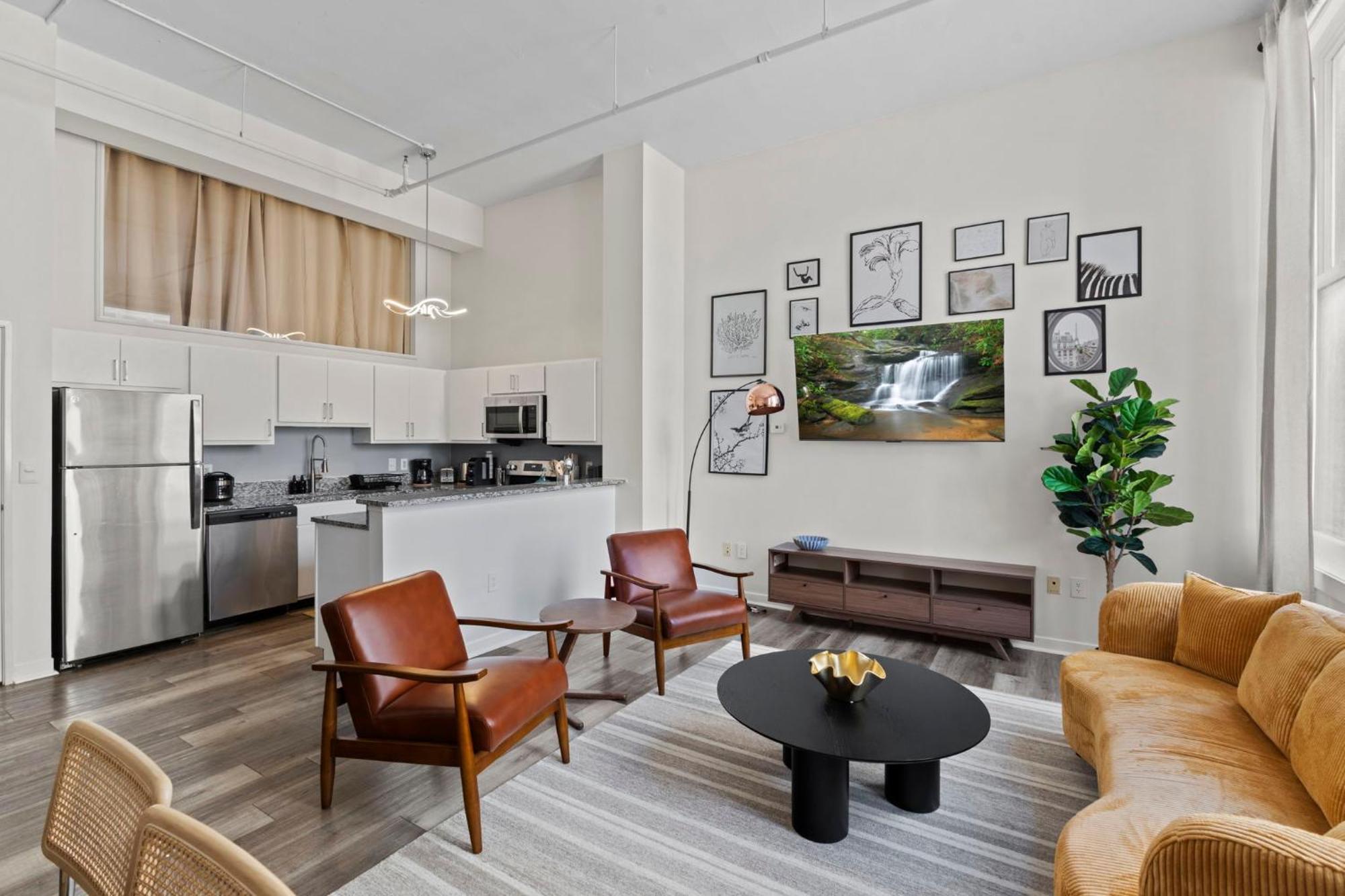 Indy Metro Stay - Sleeps 8 - Skywalk Access - Monument Circle Indianapolis Exteriér fotografie